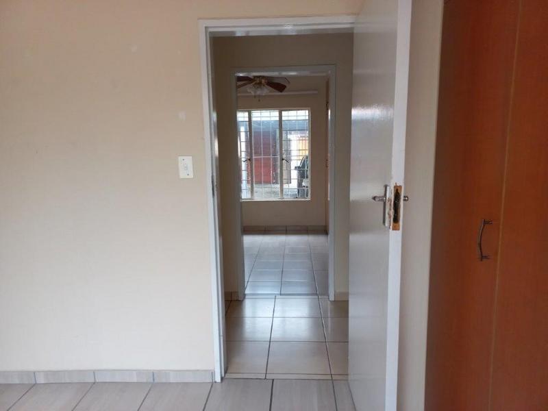 To Let 3 Bedroom Property for Rent in Dowerglen Gauteng