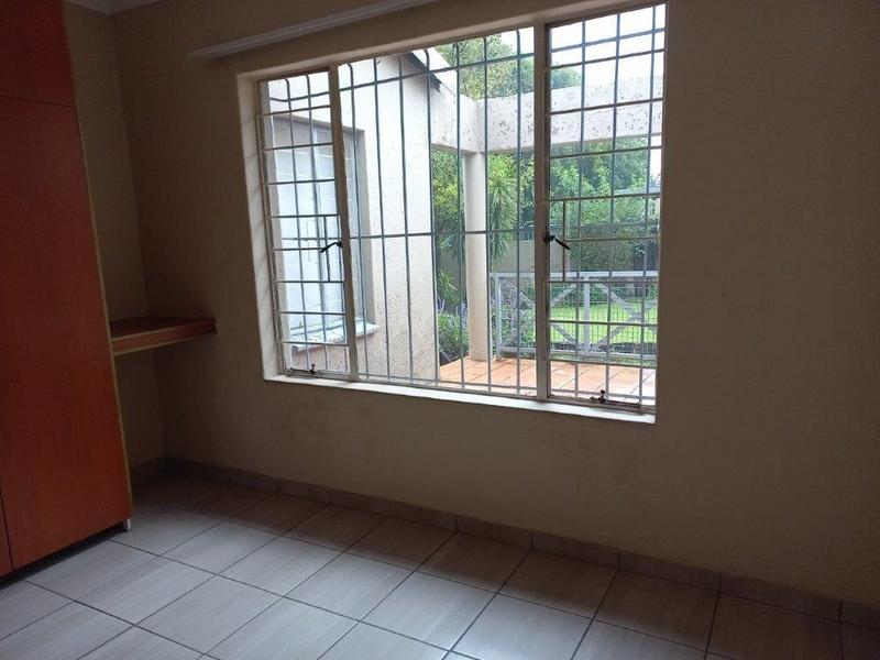 To Let 3 Bedroom Property for Rent in Dowerglen Gauteng