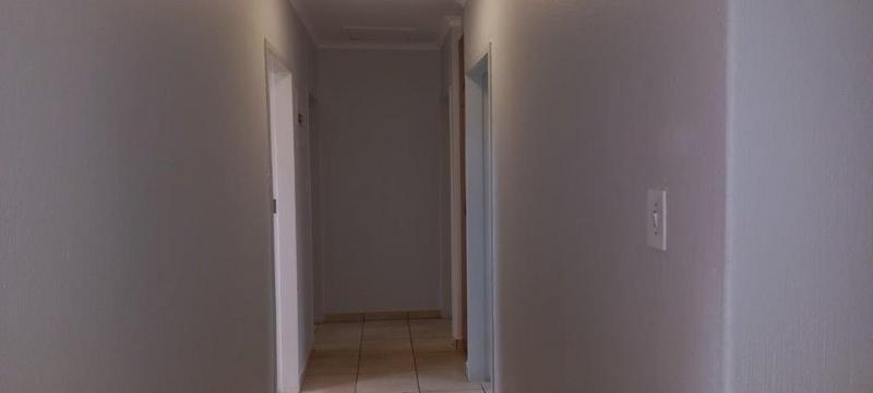 To Let 3 Bedroom Property for Rent in Dowerglen Gauteng