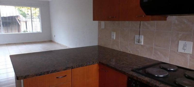 To Let 3 Bedroom Property for Rent in Dowerglen Gauteng