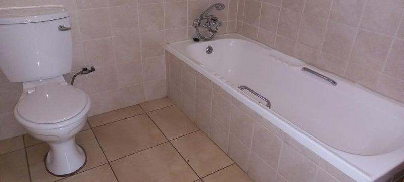 To Let 3 Bedroom Property for Rent in Dowerglen Gauteng