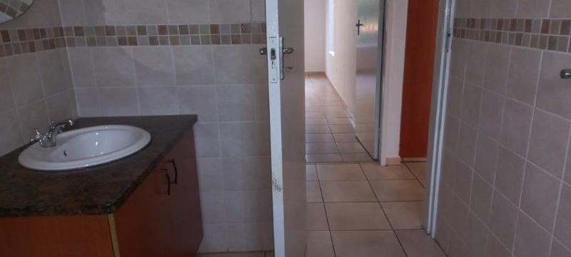To Let 3 Bedroom Property for Rent in Dowerglen Gauteng