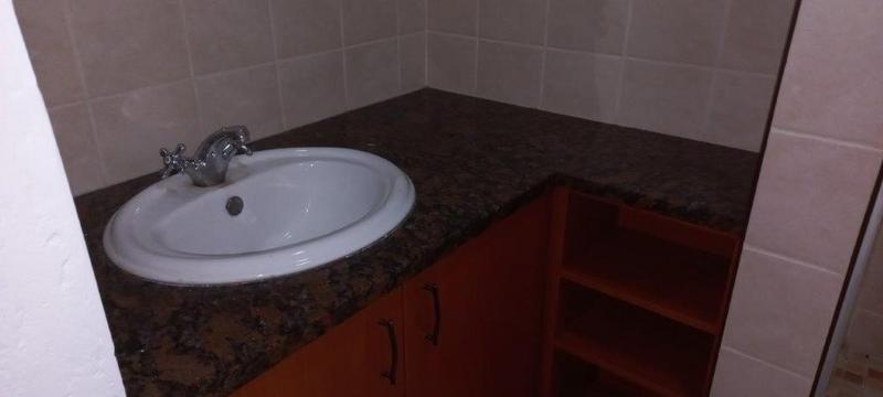 To Let 3 Bedroom Property for Rent in Dowerglen Gauteng