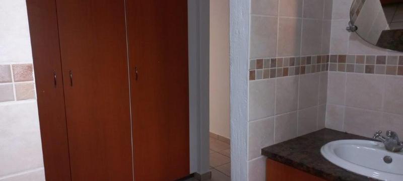 To Let 3 Bedroom Property for Rent in Dowerglen Gauteng