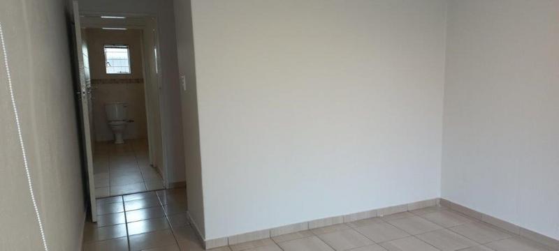 To Let 3 Bedroom Property for Rent in Dowerglen Gauteng