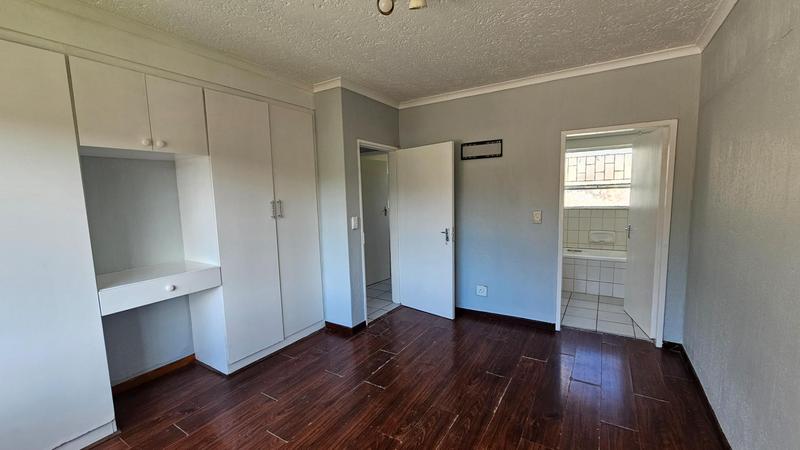 3 Bedroom Property for Sale in Glenanda Gauteng