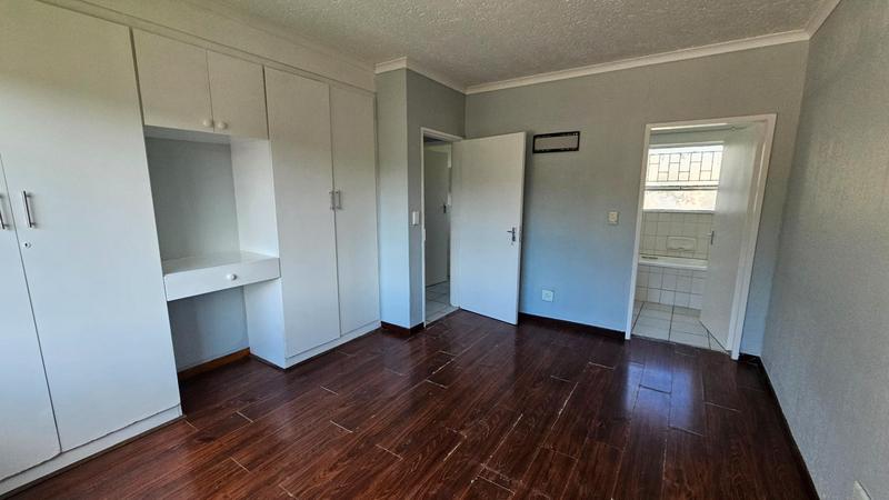 3 Bedroom Property for Sale in Glenanda Gauteng