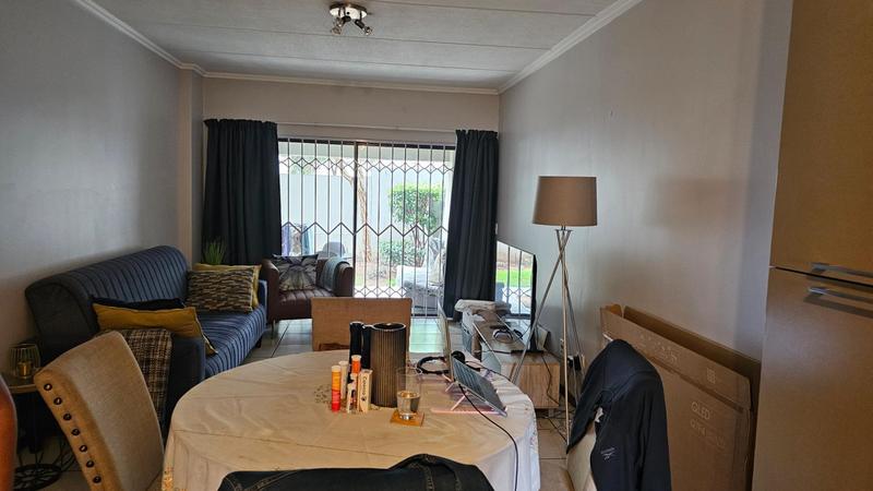 2 Bedroom Property for Sale in Bryanston Gauteng