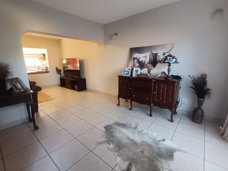 To Let 3 Bedroom Property for Rent in Petersfield Gauteng