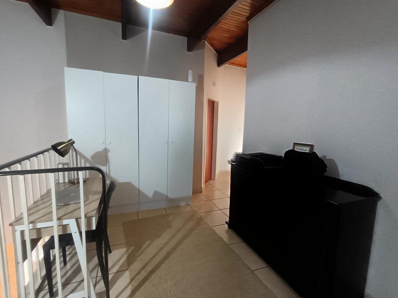To Let 3 Bedroom Property for Rent in Petersfield Gauteng