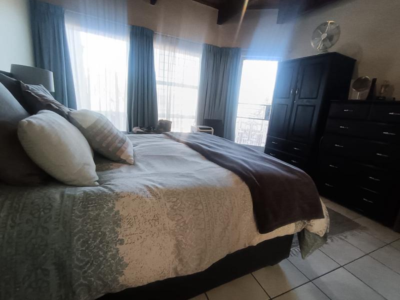 To Let 3 Bedroom Property for Rent in Petersfield Gauteng