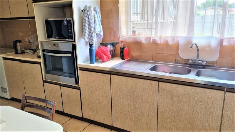 4 Bedroom Property for Sale in Selcourt Gauteng