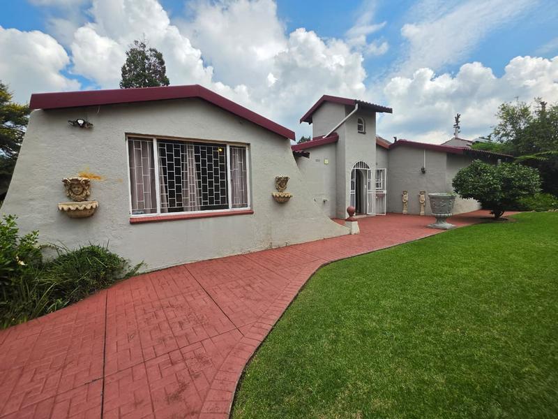 3 Bedroom Property for Sale in Brackendowns Gauteng