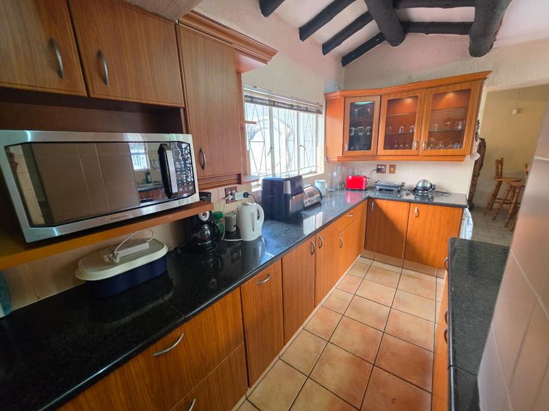 3 Bedroom Property for Sale in Brackendowns Gauteng