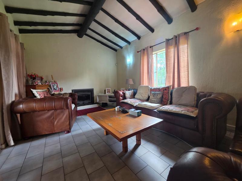 3 Bedroom Property for Sale in Brackendowns Gauteng