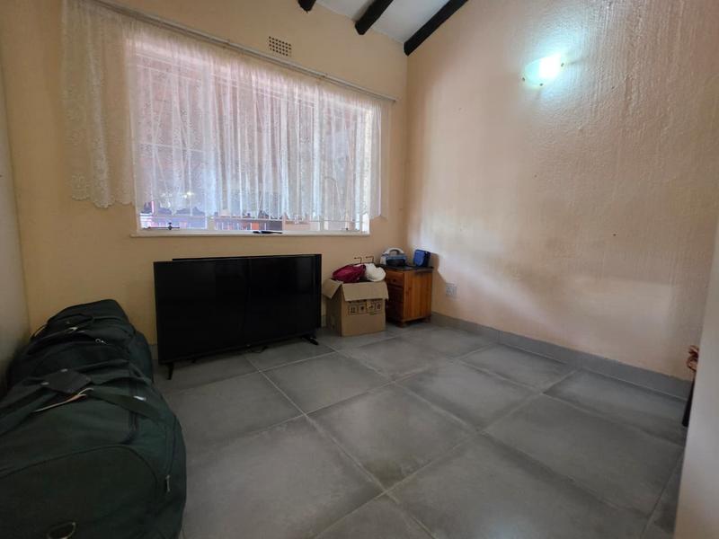 3 Bedroom Property for Sale in Brackendowns Gauteng