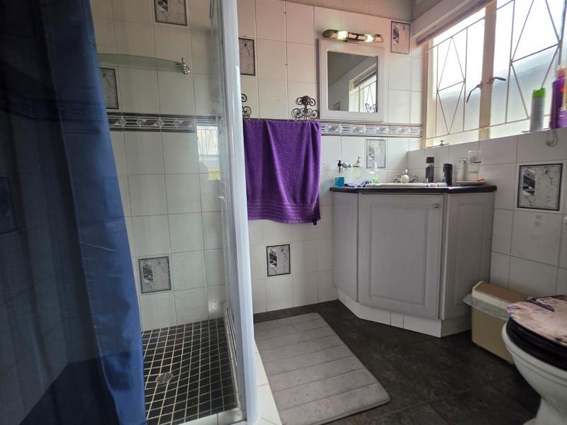 3 Bedroom Property for Sale in Brackendowns Gauteng