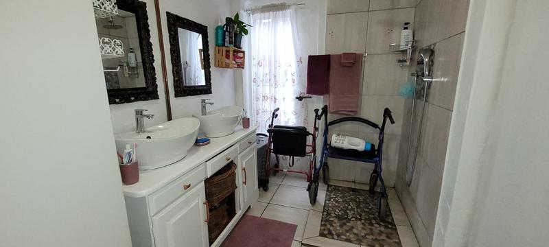 4 Bedroom Property for Sale in Florentia Gauteng