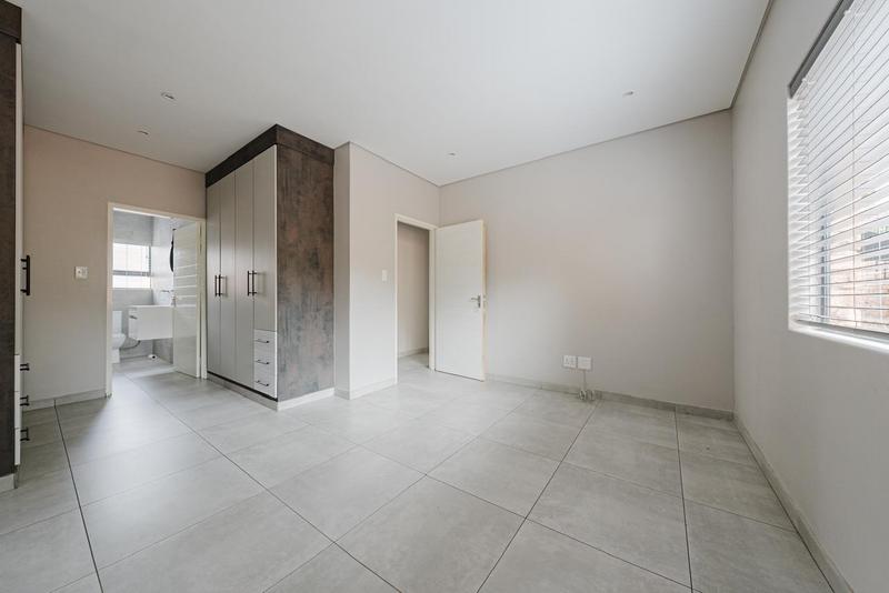 3 Bedroom Property for Sale in New Redruth Gauteng