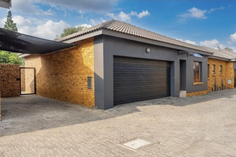 3 Bedroom Property for Sale in New Redruth Gauteng
