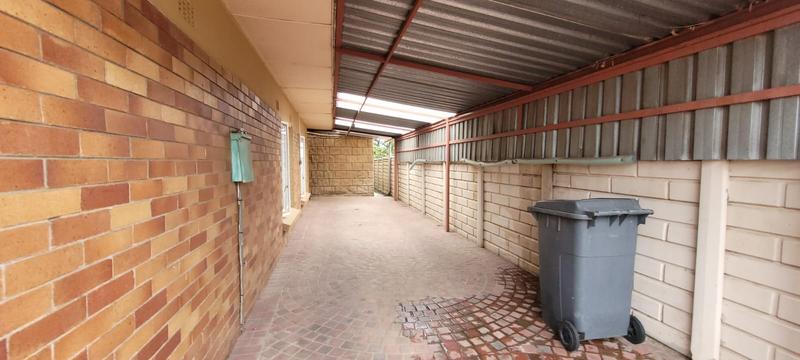 3 Bedroom Property for Sale in South Crest Gauteng