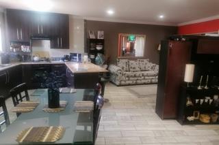 4 Bedroom Property for Sale in Verwoerdpark Gauteng