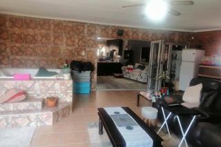 4 Bedroom Property for Sale in Verwoerdpark Gauteng