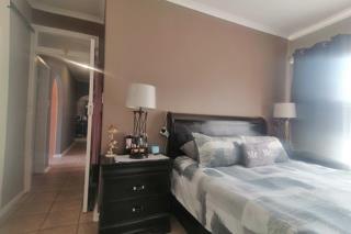 4 Bedroom Property for Sale in Verwoerdpark Gauteng