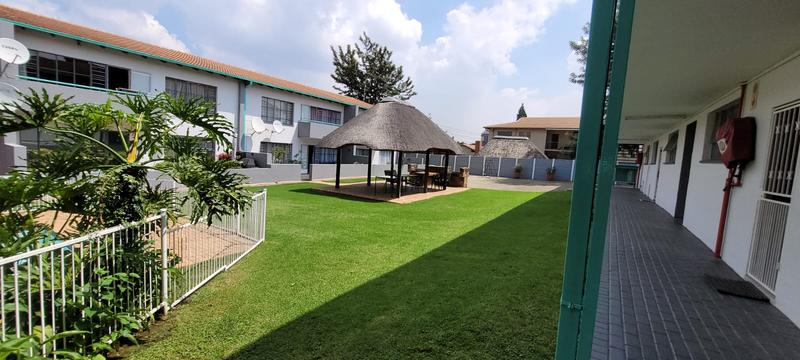 2 Bedroom Property for Sale in Verwoerdpark Gauteng