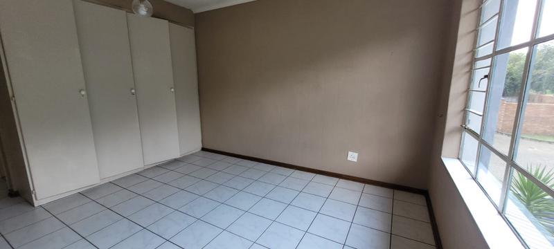 2 Bedroom Property for Sale in Verwoerdpark Gauteng