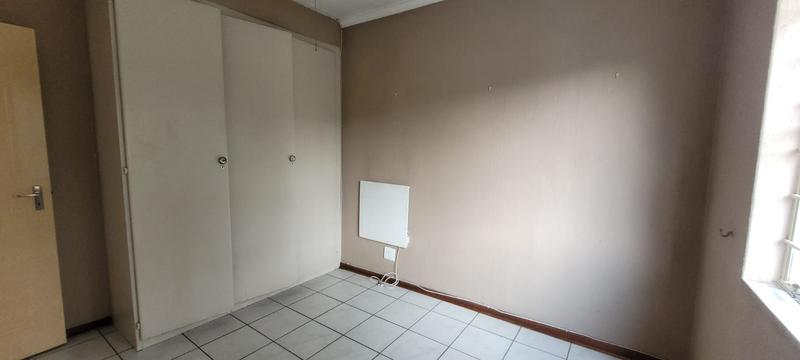 2 Bedroom Property for Sale in Verwoerdpark Gauteng