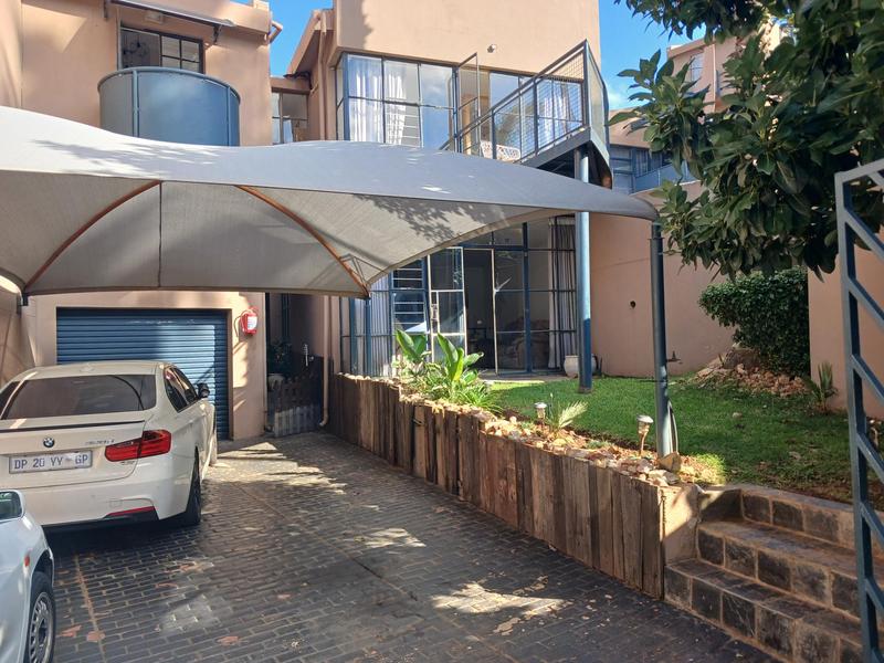 4 Bedroom Property for Sale in Bassonia Gauteng