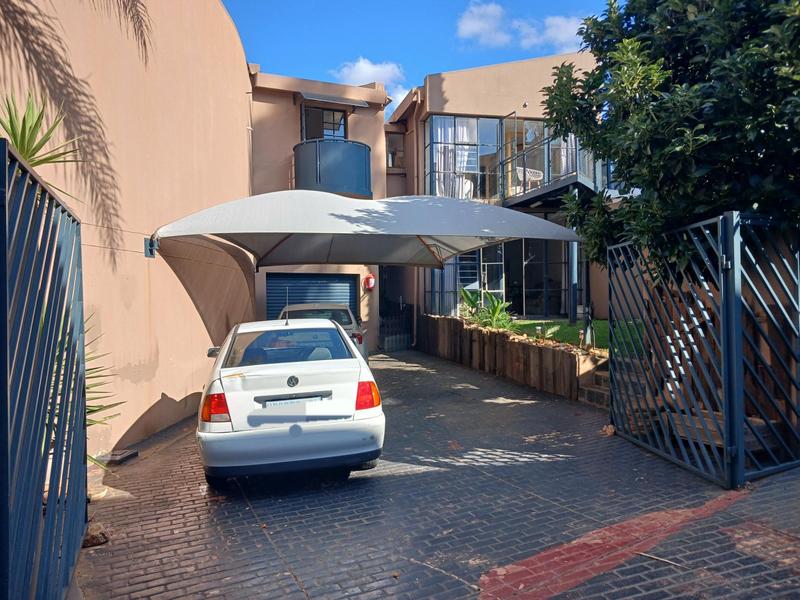 4 Bedroom Property for Sale in Bassonia Gauteng