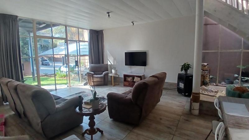 4 Bedroom Property for Sale in Bassonia Gauteng