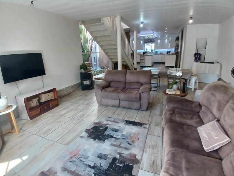 4 Bedroom Property for Sale in Bassonia Gauteng