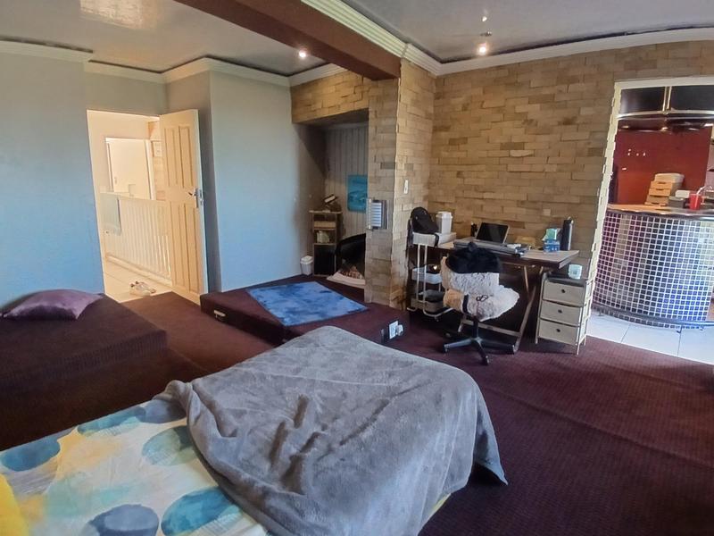 4 Bedroom Property for Sale in Bassonia Gauteng