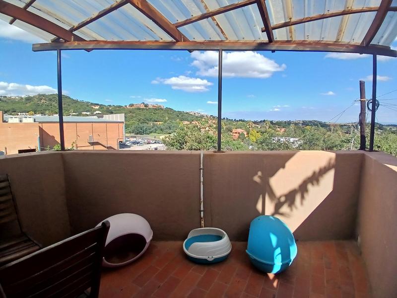 4 Bedroom Property for Sale in Bassonia Gauteng