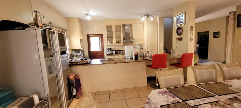 4 Bedroom Property for Sale in Mulbarton Gauteng