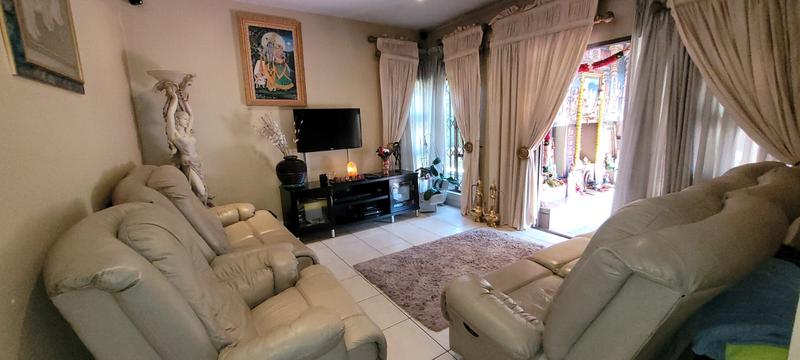 4 Bedroom Property for Sale in Mulbarton Gauteng