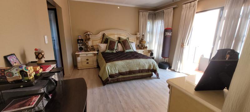 4 Bedroom Property for Sale in Mulbarton Gauteng