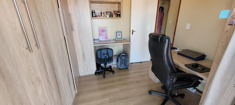 4 Bedroom Property for Sale in Mulbarton Gauteng