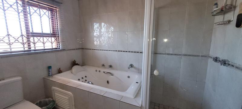 4 Bedroom Property for Sale in Mulbarton Gauteng