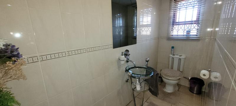 4 Bedroom Property for Sale in Mulbarton Gauteng