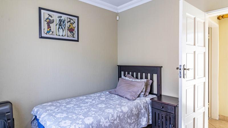 3 Bedroom Property for Sale in Mulbarton Gauteng