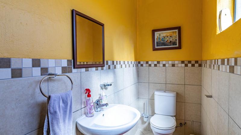 3 Bedroom Property for Sale in Mulbarton Gauteng