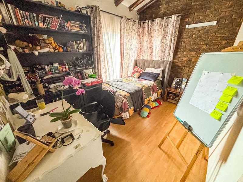 5 Bedroom Property for Sale in Ridgeway Gauteng