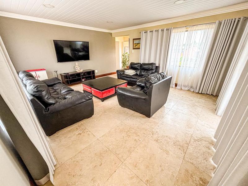 5 Bedroom Property for Sale in Ridgeway Gauteng