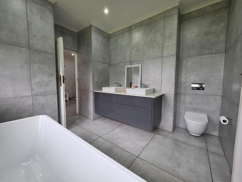 4 Bedroom Property for Sale in Hartzenbergfontein Gauteng