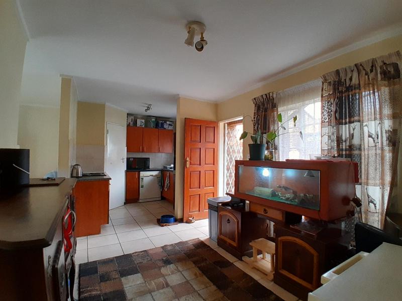 2 Bedroom Property for Sale in The Reeds Gauteng