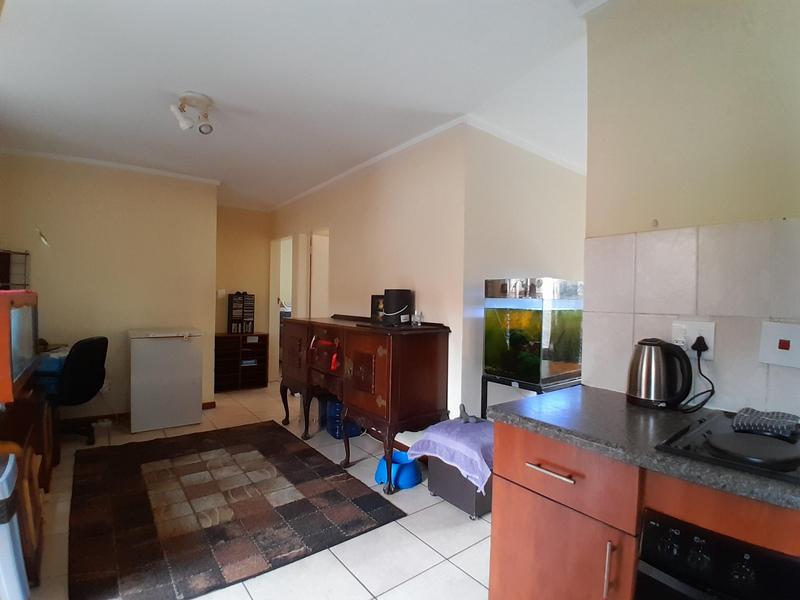 2 Bedroom Property for Sale in The Reeds Gauteng